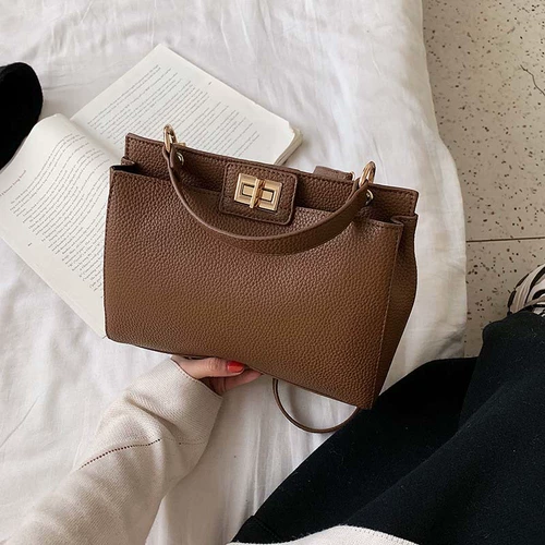 Портативная брендовая сумка, вместительный и большой ремешок для сумки, изысканный стиль, яркий броский стиль, в корейском стиле, коллекция 2021