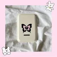 Черная порошка бабочка