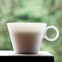 Defied goat fat jade white porcelain Ceramic Ideostyle Concentrated delicately high-end hand punching trumpet cups light and luxurious espresso cups