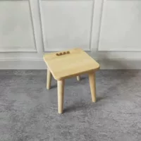 Квадратный стул