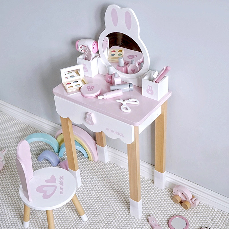 Children's New Year's birthday gift simulation wooden dressing table princess cosmetics play house wine girl children's jewelry toys