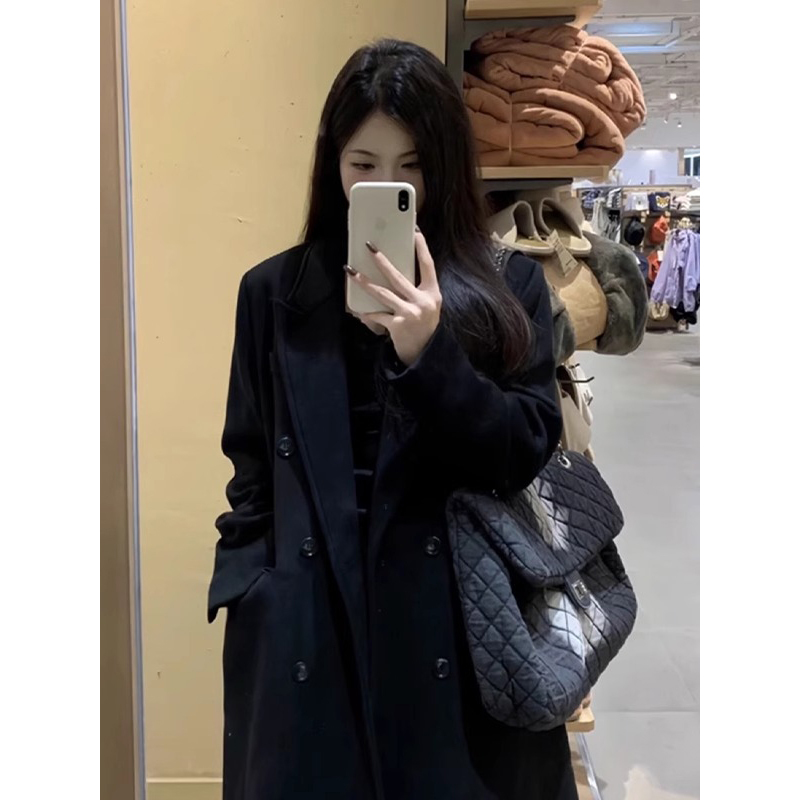 Mid-Length Hepburn-Style Black Woolen Coat for Women, New Thickened Quilted Warm Shoulder-Length Woolen Coat for Autumn and Winter
