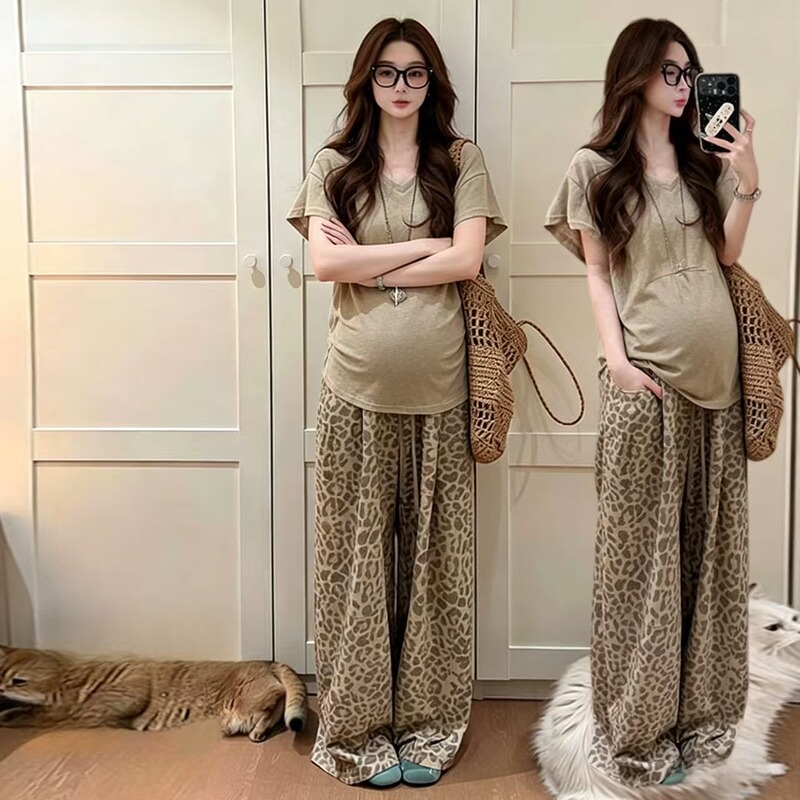 Maternity Set Summer New Style V-Neck T-Shirt Leopard Print Belly-Supporting Wide-Leg Pants Two-Piece Set Loose Fit Tummy-Covering Slimming Maternity Wear