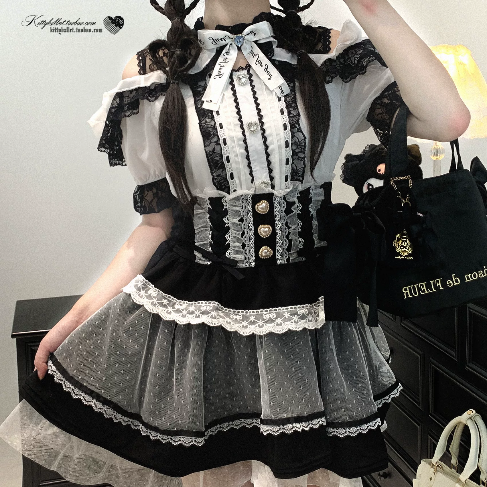 КиттиБокс оригинал [Love Lace] кружева перспектива и хитрый однотонный топ с открытыми плечами