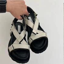 Fashion brief looks good and good to wear 2022 new one lined with ruffled and thick bottom magic appliqued sandals