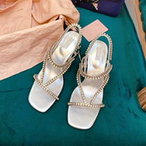 Its so beautiful with the upper foot the fairy wind 2022 new square head water drill with a toenails coarse heel sandal