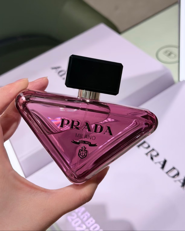 Prada I'M Unpredictable Blackcurrant Intense Purple Perfume 30ml 50ml 90ml Prada I'M Unpredictable Blackcurrant Intense Purple Perfume 30ml 50ml 90ml