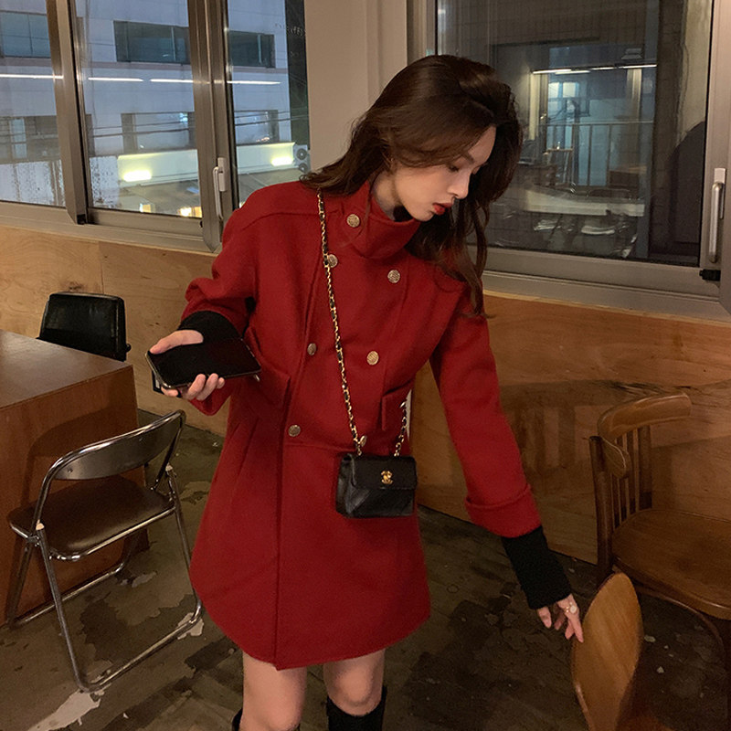 2022 new red short woolen coat autumn and winter temperament winter gentle Hepburn cape woolen coat