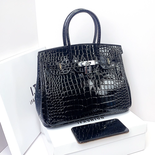 Барсетка, платиновая вместительная и большая сумка через плечо, изысканный стиль, яркий броский стиль, крокодиловый принт