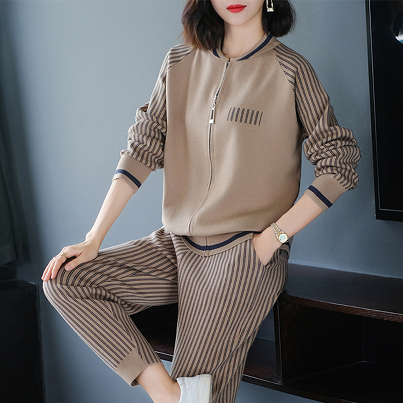 Leisure Sports Suit Women's Spring Autumn Season High End Large Size Size Women's Dress Foreign Pie's Aging Brand Sportswear knit Two sets