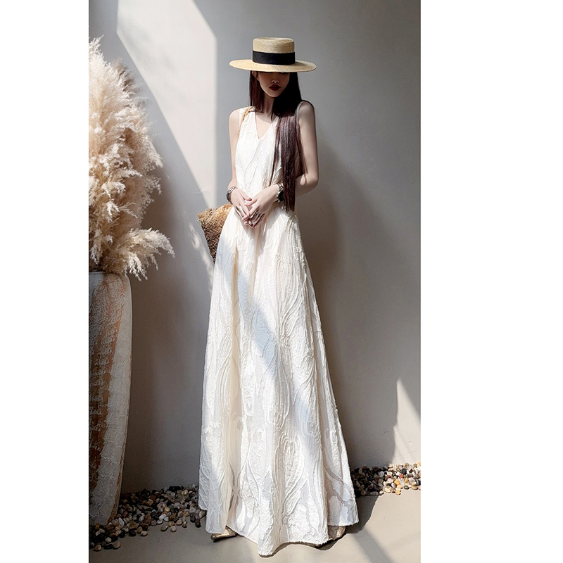French-Style V-Neck Elegant Long Ankle-Length Dress with Simple Embroidery, Designer Slim-Fit Tank Dress for Summer
