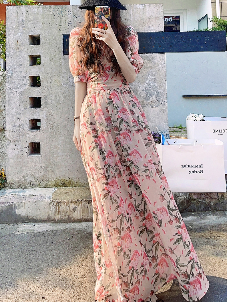 夏日碎花长裙穿搭灵感 法式开叉连衣裙太绝了