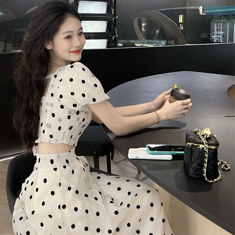 French Hepburn-Style Skirt Suit, Stunning Seaside Vacation Style, Petite Polka-Dot Dress for Women in Summer
