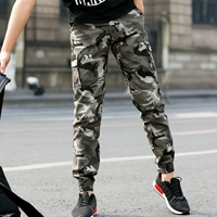 Серые камуфляжные брюки-сигареты