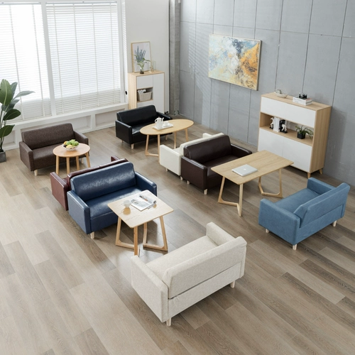 Велосипед тандем, диван, чай с молоком, стульчик для кормления, хлеб