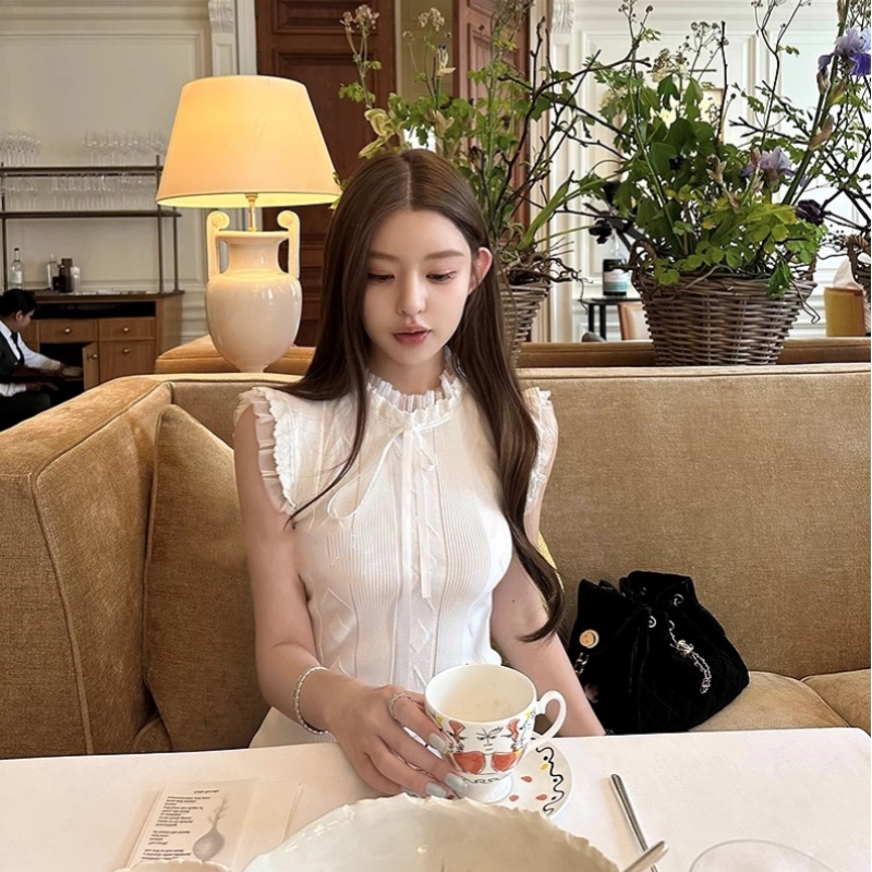Fan Fan's "Vtg Fragrance Series" Soft Mesh Patchwork Chanel-Style Vintage Knit Top, Playful and Age-Reducing Short-Sleeve, Good Morning Fan Fan's "Vtg Fragrance Series" Soft Mesh Patchwork Chanel-Style Vintage Knit Top, Playful and Age-Reducing Short-Sleeve, Good Morning