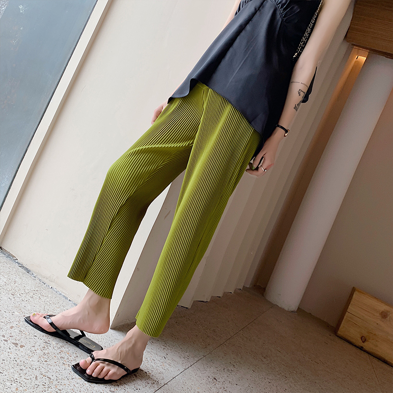 Pregnant woman Harun pants woman Summer thin loose inner lap pants outside with summer fit 90% Grandmother pants summer pants with wide leg pants