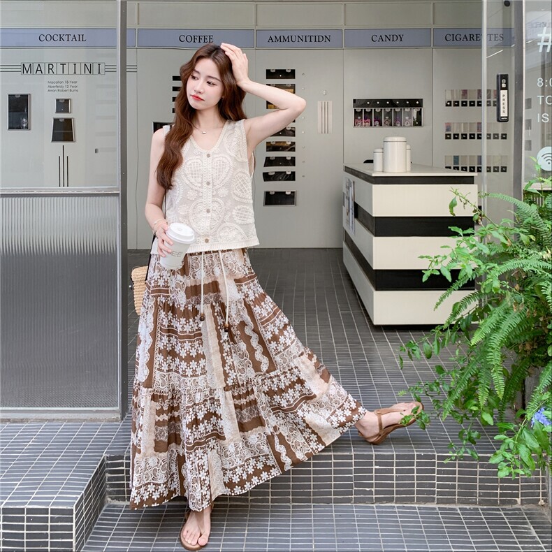 2026 Summer Women's Bohemian Style Lace Vest Printed Long Skirt Two-Piece Age-Reducing Set for Petite Sizes 2026 Summer Women's Bohemian Style Lace Vest Printed Long Skirt Two-Piece Age-Reducing Set for Petite Sizes