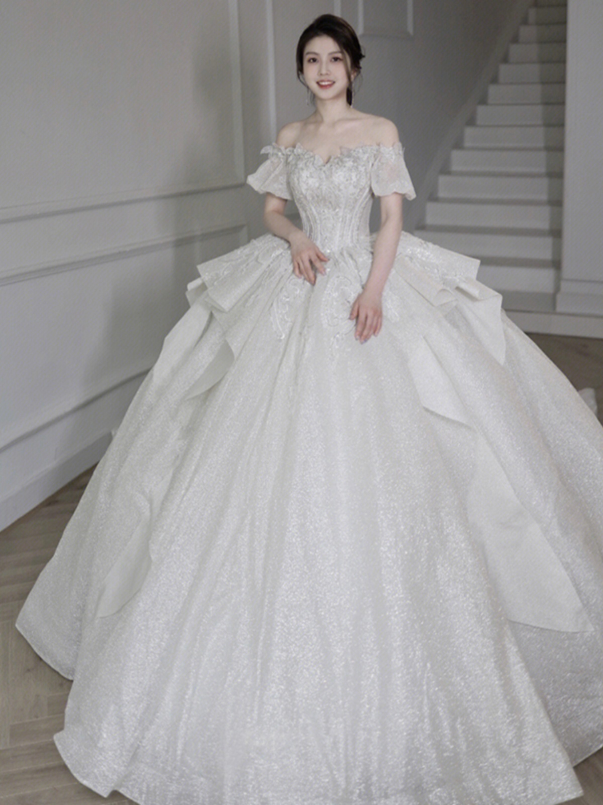 Wedding dress for pregnant, open shoulders, suitable for teen Wedding dress for pregnant, open shoulders, suitable for teen