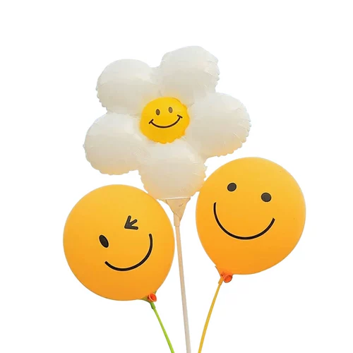 Желтый смайлик улыбка выражение воздушный шар на открытом воздухе день рождения композиция реквизит для фото украшение фон выпускная церемония