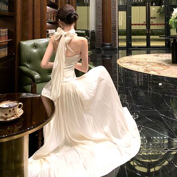 French-Style High-End Halter Neck Dress for Women, Suitable for Engagement, Evening, Birthday, Light Formal Dress, Stunning Long Dress for Early Autumn