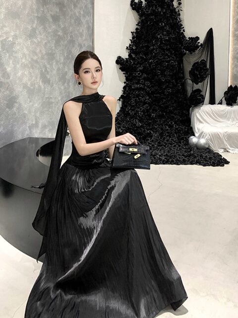 French-Style High-End Halter Neck Dress for Women, Suitable for Engagement, Evening, Birthday, Light Formal Dress, Stunning Long Dress for Early Autumn