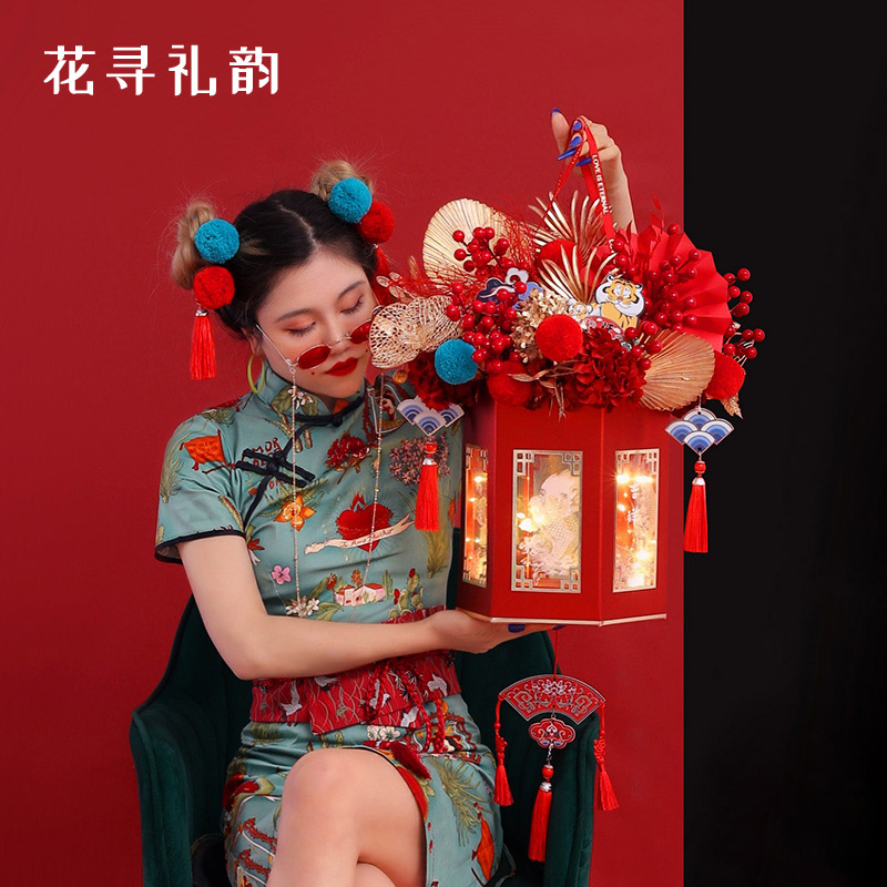 Floral-seeking rhyme Ruyi Fengden New Year's Eve Flowers Packing Boxes of Lunar New Year Flowers Flowers Flower Arrangements Barrel National Tide Hand Flower Boxes