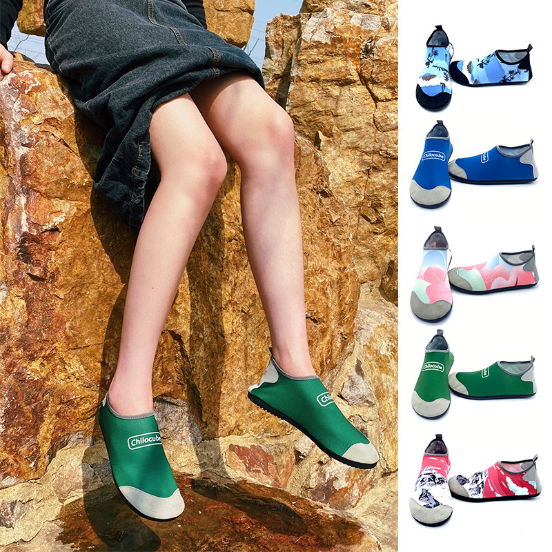 Beach socks shoes men and women seaside fashion anti-slip soft bottom Anadromous creek shoes barefoot anti-cut diving snorkeling swimming shoes