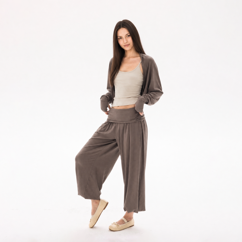 Set for Life 90 Lyocell Camisole Batwing Sleeve Blouse with Floral Bud Cuffed Pants Casual Three-Piece Set Set for Life 90 Lyocell Camisole Batwing Sleeve Blouse with Floral Bud Cuffed Pants Casual Three-Piece Set