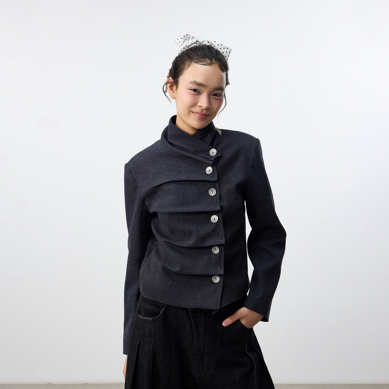 Set for Life Three-Dimensional Pleated Diagonal Placket Silhouette Straight Shoulder Slim-Fit Short Button-Up Jacket Set for Life Three-Dimensional Pleated Diagonal Placket Silhouette Straight Shoulder Slim-Fit Short Button-Up Jacket