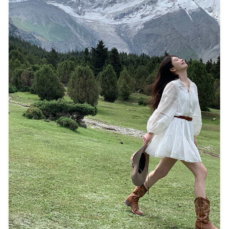 White Dress with a High-End Feel, Waist-Cinching, Slimming, Lace Hollow-Out, Loose-Fitting, Beach Vacation Fairy Doll Dress for Spring and Summer White Dress with a High-End Feel, Waist-Cinching, Slimming, Lace Hollow-Out, Loose-Fitting, Beach Vacation Fairy Doll Dress for Spring and Summer