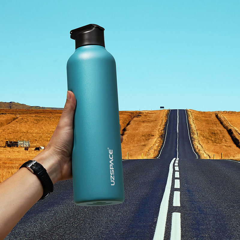 Superior Sports Insulated Cup Large Capacity Kettle Braces Straw Outdoor Riding Water Cup Bike portable Bulgarian cold water bottle