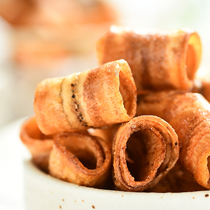 Banana crispy roll Banana dried slices Candied fruit dried net red casual snacks Non-fried food