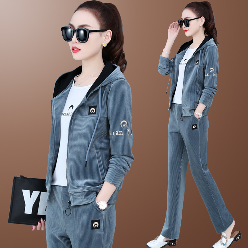 Leisure sports professional suits women's autumn 2022 new spring and autumn clothes fashionable temperament Western style gold corduroy