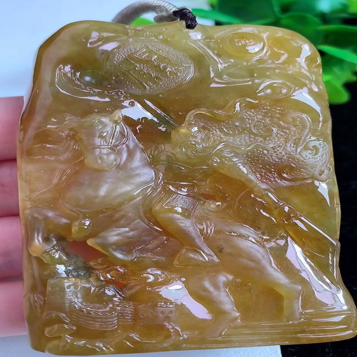 缅甸真品玉石雕刻冰种双彩黄翡关公吊坠鉴定老坑天然老翡翠挂件