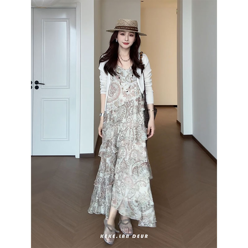 Keke【Star Universe】French Retro Style Summer Printed Spaghetti Strap Dress for Women, Versatile Light Luxury Tiered Dress