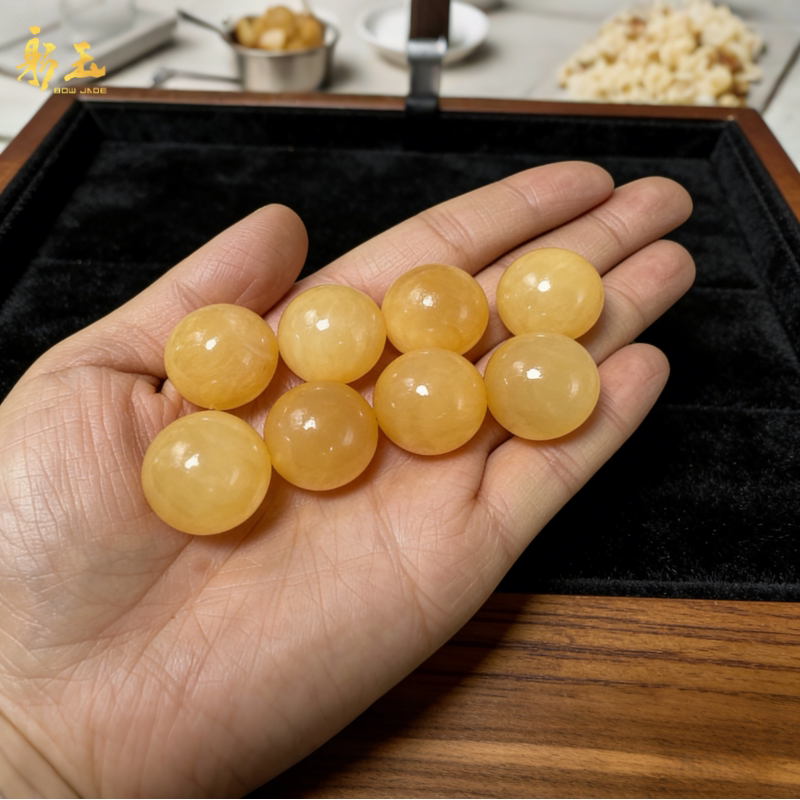 黄色の翡翠ビーズ8個、天然の黄色の翡翠の小玉、ベージュ色、リビングルーム、オフィス、玄関の装飾品。