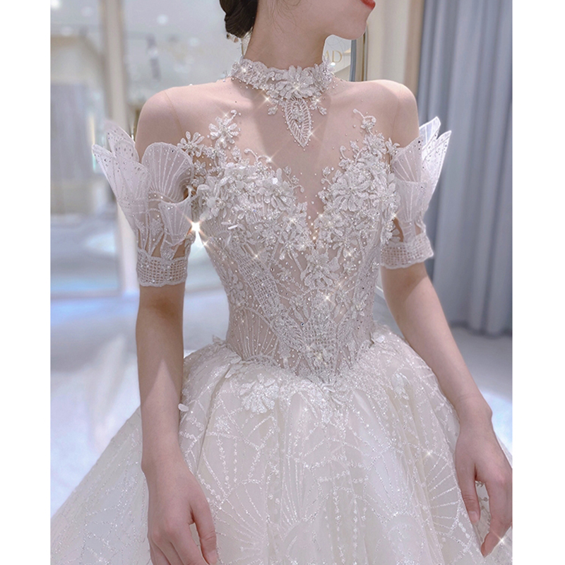 Star French light main wedding dress 2021 New temperament bride luxury heavy industry Court Princess tailed small man Winter