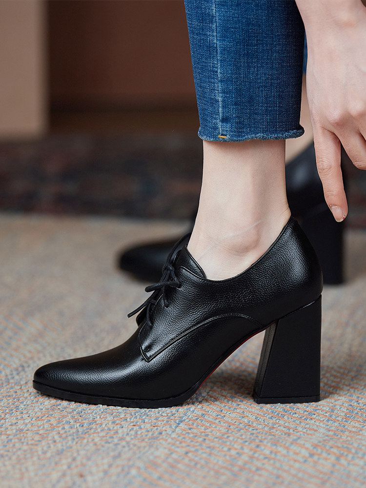 Retro high heels women's spring and autumn thick heel pointed toe deep mouth lace-up single shoes large size British style black work small leather shoes