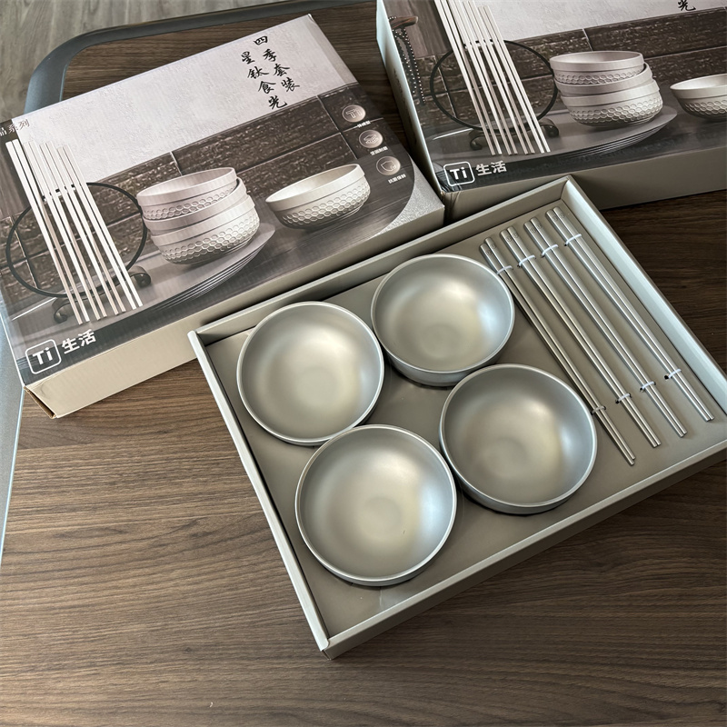 Titanium Gift! Only 160 Sets! Original Price 790, Now on Sale for 99! Ultra-Light Double-Layer Anti-Scalding Titanium Bowl, Chopsticks, and Cutlery Set Titanium Gift! Only 160 Sets! Original Price 790, Now on Sale for 99! Ultra-Light Double-Layer Anti-Scalding Titanium Bowl, Chopsticks, and Cutlery Set