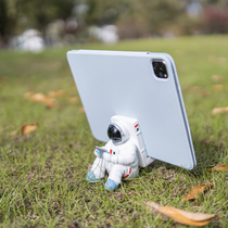 Astronaut Cell Phone Tablet Bracket IPad Watch Video Desktop Shelf Resin Astronaut Creative Pendulum