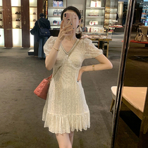 2020 Summer new womens large size temperament goddess fan clothes V collar skirt Hepburn Wind can salt sweet dress