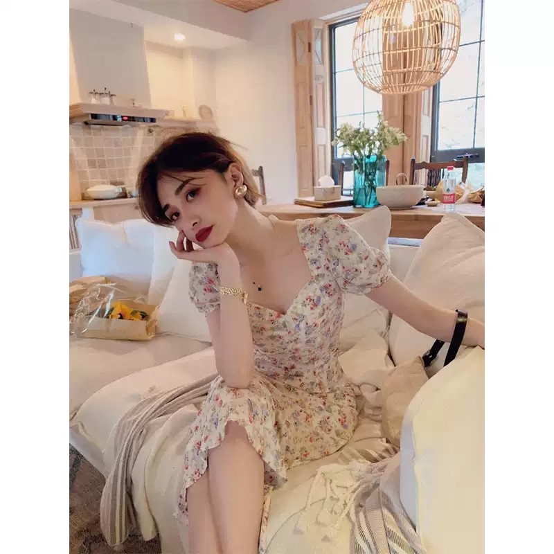 2020 Summer's new women's dress large size in summer dress with long version of crushed floral dress Temperament Goddess Van Clothing Foreign Dress