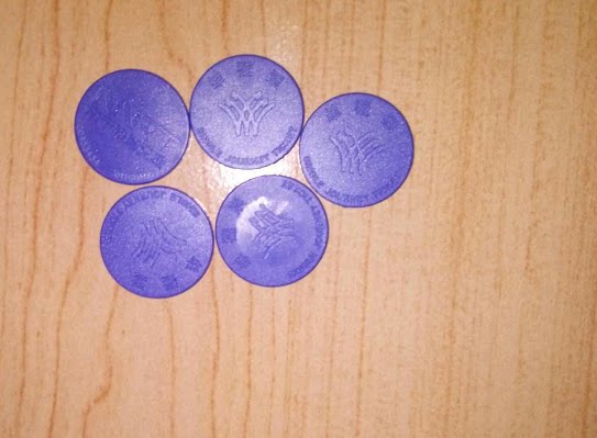 There are three lines on the back of the Nanjing subway single-stroke ticket chip only for the collection