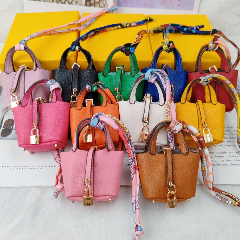Mini Vegetable Basket Bag Pendant, Exquisite Car Keychain Ornament, Cute Small Coin Purse, Creative Earphone Bag Accessory
