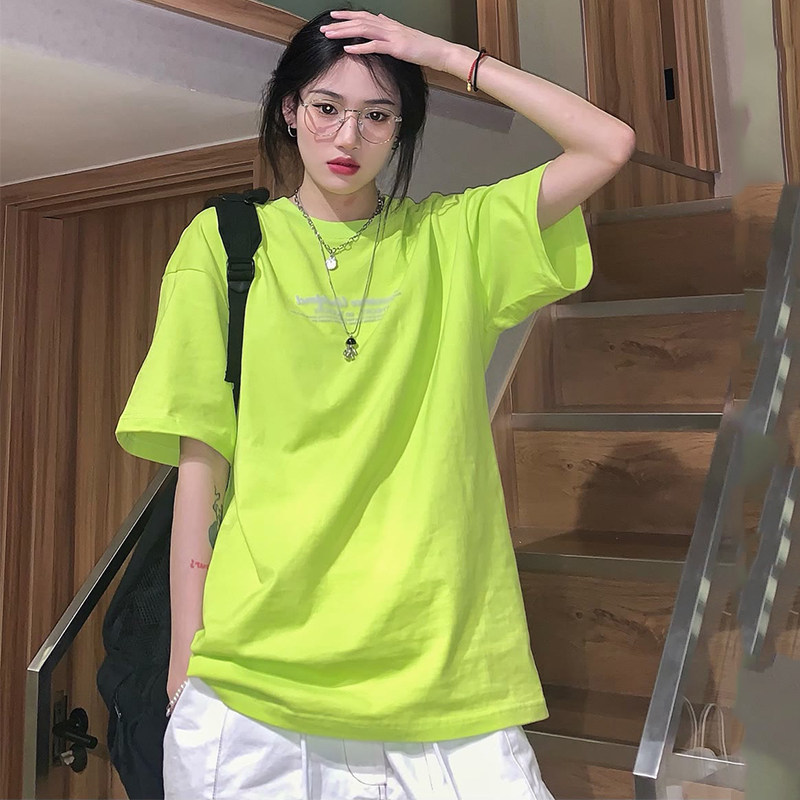 Short-sleeved t-shirt women's 2022 new fluorescent green summer design sense cotton avocado green loose pure top ins tide