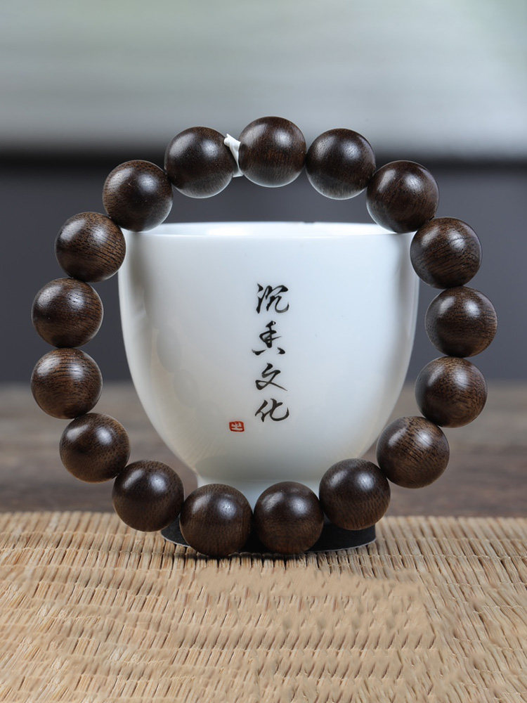 남성 및 여성을 위한 천연 베트남 회안 침향목 팔찌 오래된 소재의 불상 구슬 팔찌 정통 문화 장난감 야생 향기로운 나무 손잡이