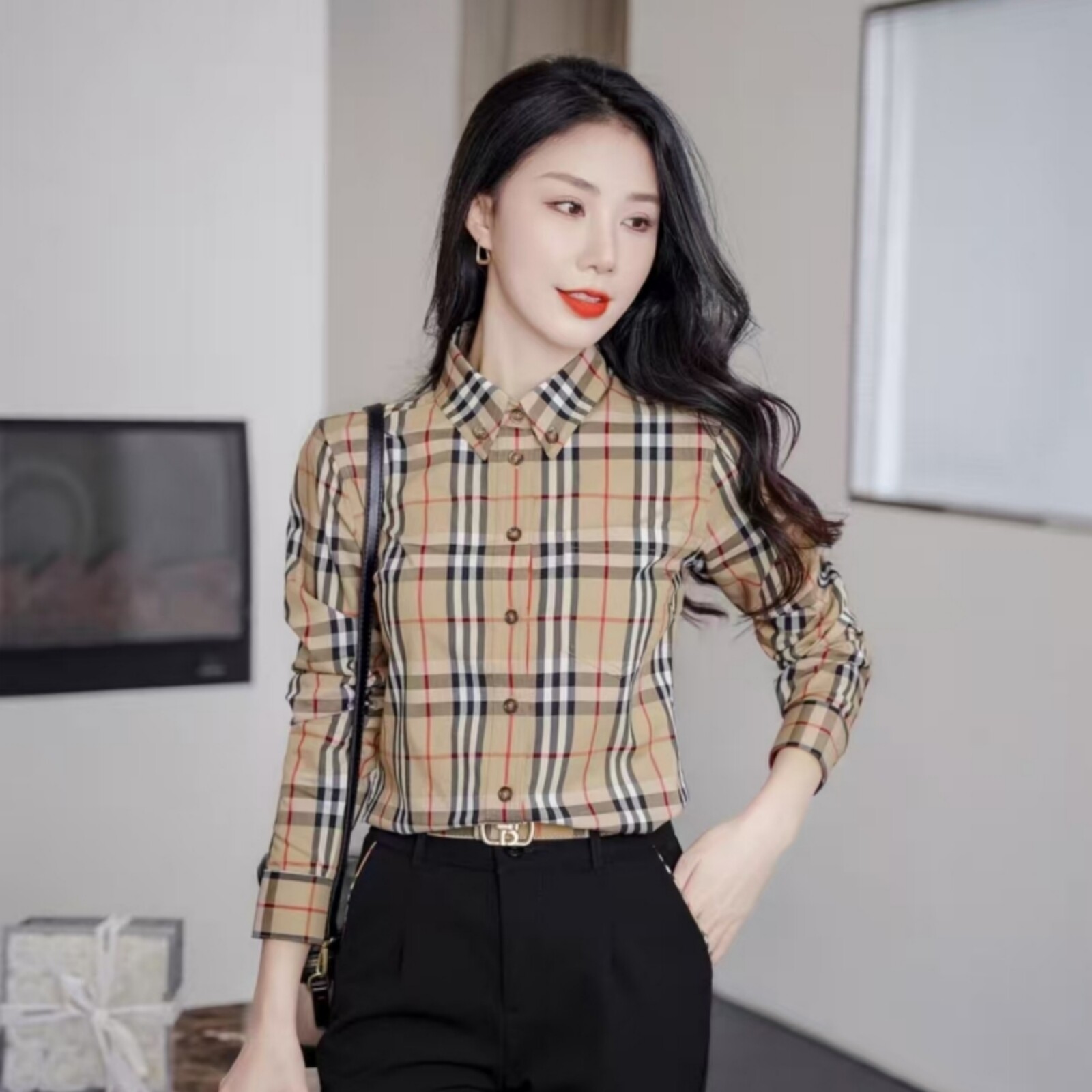 在庫あり～高級欧米ブランドのクラシックなチェック柄レディーススリムフィットシャツ、純綿、ゆったりとしたフィット感、着回し力抜群でスリムに見せてくれます