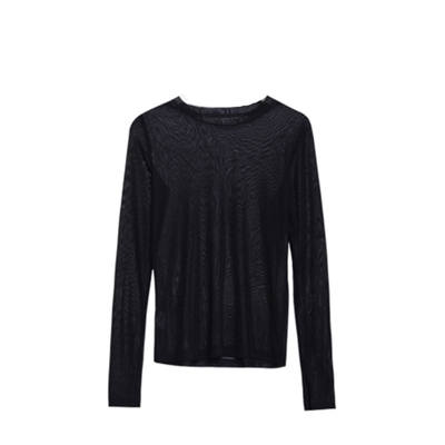 This ice silk sun protection long-sleeved T-shirt is a new summer style for women. It is a versatile mesh base layer and can be layered with a solid-colored top