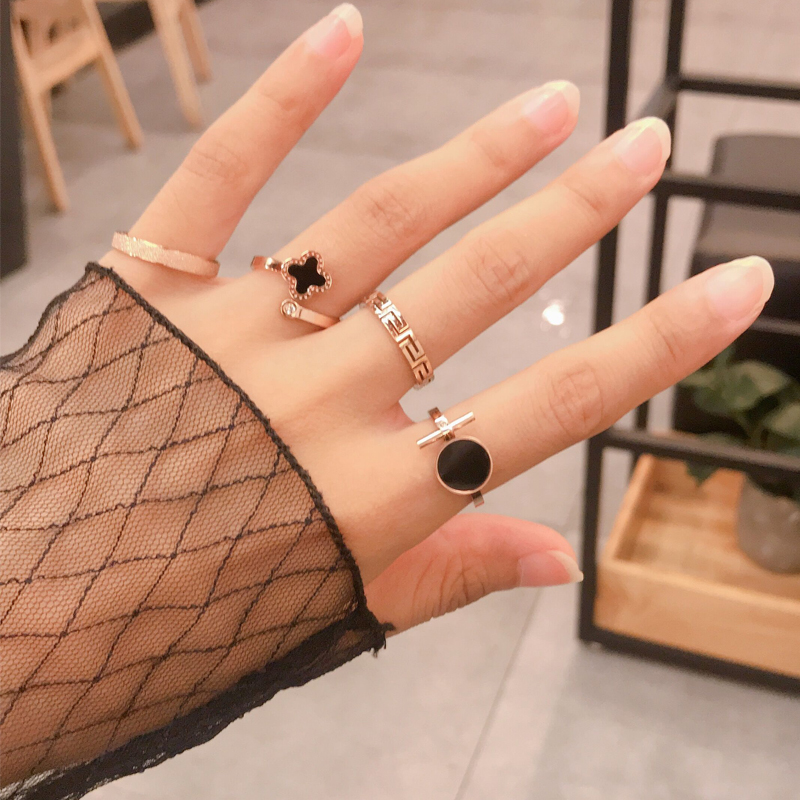 Korean version of the net red rose gold titanium steel index
